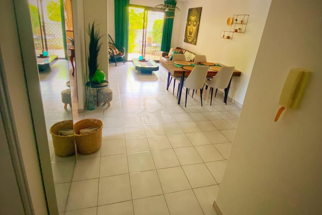 Cocoon'Isle - Jardinet- Jacuzzi Apartamento LʼIsle-sur-la-Sorgue Exterior foto
